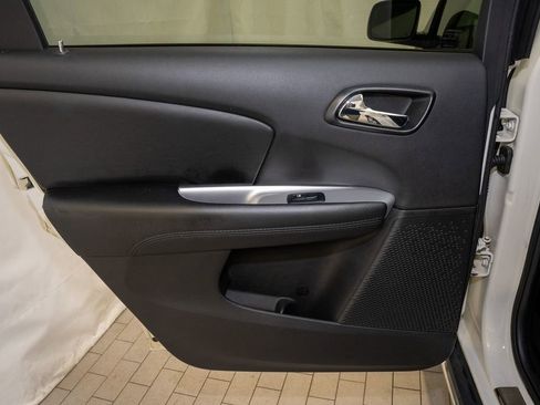 Used 2017 Dodge Journey Crossroad image 9