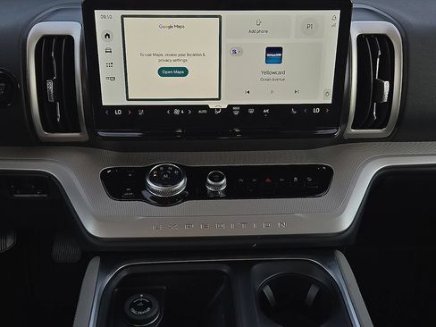Used 2025 Ford Expedition Active AWD/4WD image 13