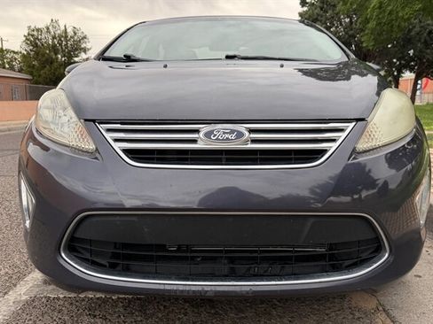 Used 2013 Ford Fiesta Titanium FWD image 4