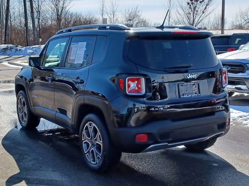 Used 2016 Jeep Renegade Limited image 3