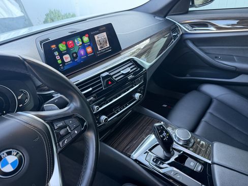 Used 2018 BMW 530e RWD image 14