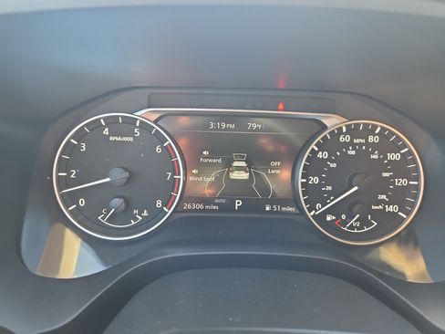 Used 2025 Nissan Rogue SV AWD/4WD image 17