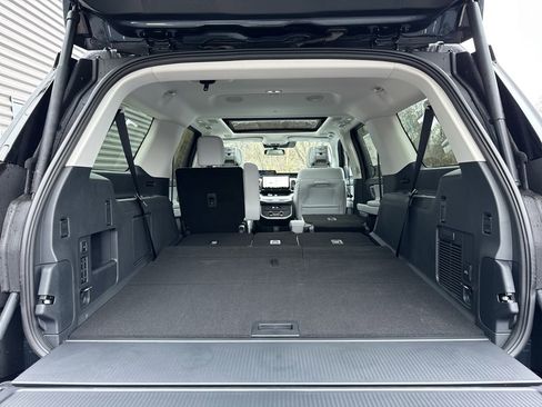 New 2026 Ford Expedition Max Platinum image 6