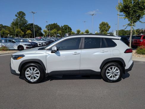 Used 2022 Toyota Corolla Cross LE FWD image 6