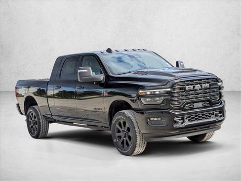 New 2026 RAM 2500 Laramie AWD/4WD image 7