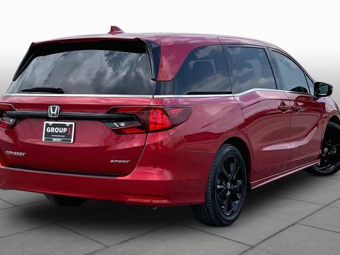 Used 2024 Honda Odyssey Sport image 13