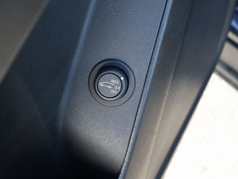 Used 2022 Chevrolet Equinox RS image 23