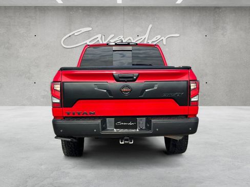 Used 2022 Nissan Titan PRO-4X w/ Pro-4x Convenience Package image 15