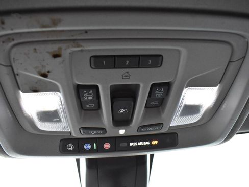 Used 2021 GMC Sierra 3500 Denali w/ Denali Ultimate Package image 32