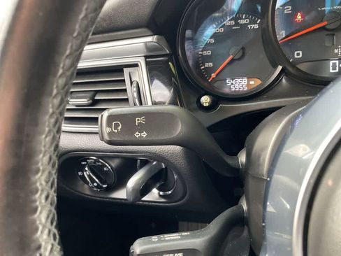 Used 2018 Porsche Macan AWD/4WD image 23