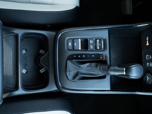 Used 2025 Honda CR-V EX image 27