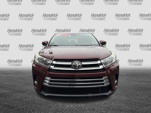 Used 2017 Toyota Highlander Limited Platinum image 3