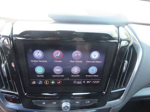 Used 2023 Chevrolet Traverse LT AWD/4WD image 19