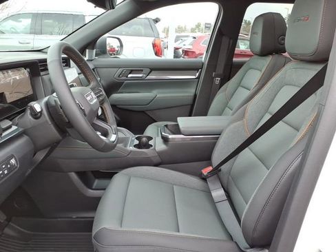 New 2026 GMC Terrain AT4 w/ Technology Package II AWD/4WD image 7