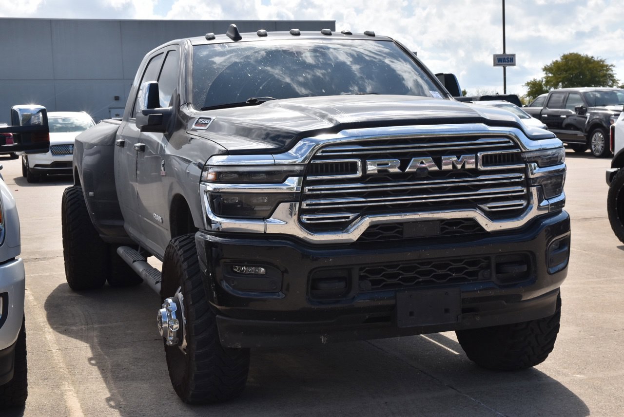 Used 2026 RAM 3500 Laramie w/ Max Tow Package AWD/4WD image 4