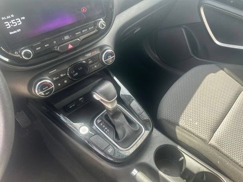 Used 2023 Kia Soul S FWD image 18