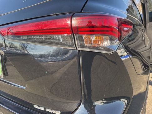 Used 2023 Toyota Highlander XLE image 34