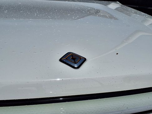 Used 2024 Rivian R1S Adventure AWD/4WD image 13