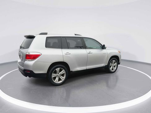 Used 2012 Toyota Highlander Limited w/ Tow Pkg image 8