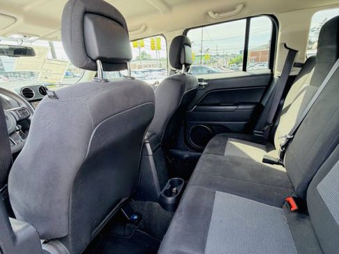 Used 2016 Jeep Patriot Sport w/ Power Value Group AWD/4WD image 17