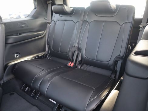 New 2025 Jeep Grand Cherokee L Limited w/ Luxury Tech Group II image 14