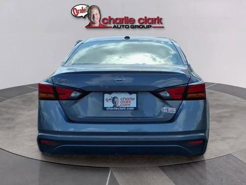 Certified 2025 Nissan Altima 2.5 S FWD image 4