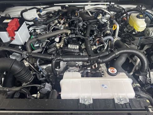 Used 2025 Toyota 4Runner TRD Off-Road image 9