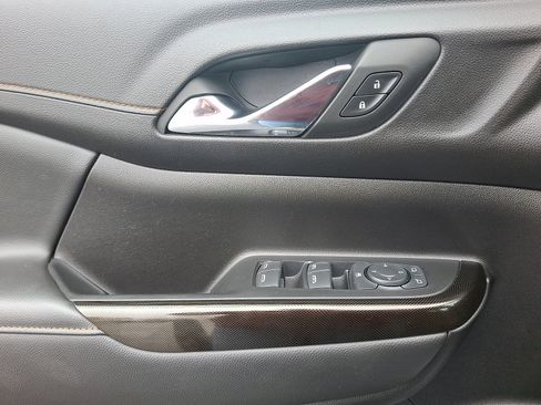 Used 2023 GMC Acadia AT4 image 15