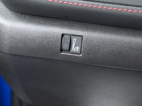 Used 2024 Chevrolet Colorado Z71 w/ Z71 Convenience Package 2 image 33