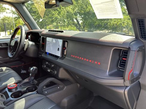 Used 2025 Ford Bronco Raptor AWD/4WD image 38