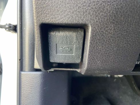 Used 2023 Toyota Tacoma SR5 w/ Technology Package image 27