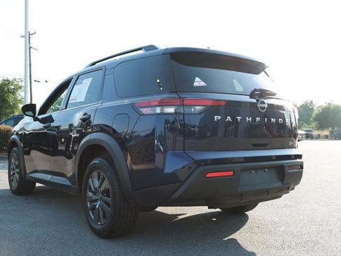 Used 2024 Nissan Pathfinder SV FWD image 8