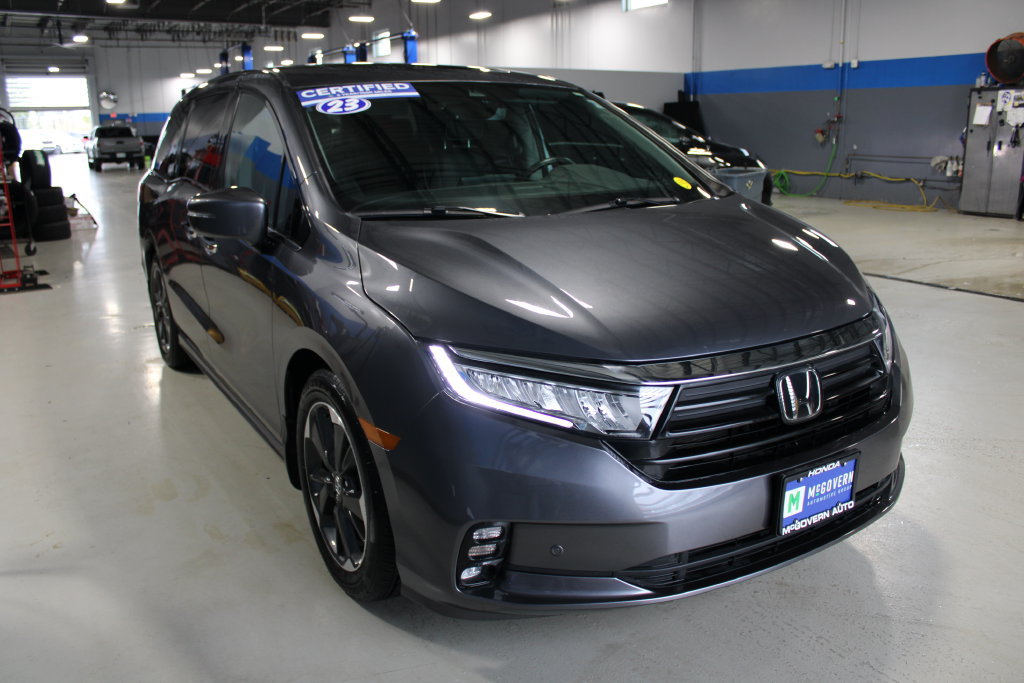 Used 2023 Honda Odyssey Elite image 3