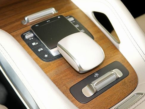 Certified 2023 Mercedes-Benz GLS 450 4MATIC image 28