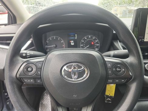 Used 2024 Toyota Corolla LE FWD image 18