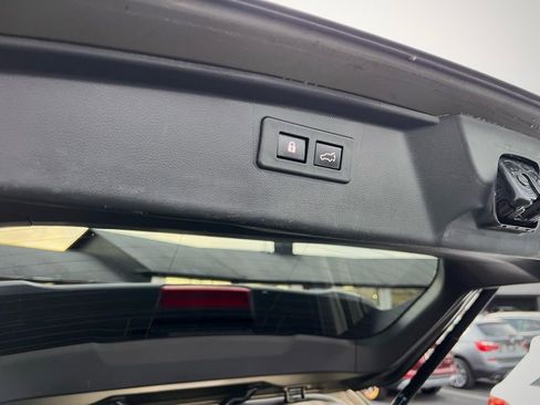 Used 2021 Subaru Outback Premium image 24