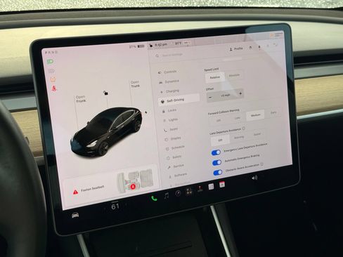 Used 2018 Tesla Model 3 Mid Range RWD image 37