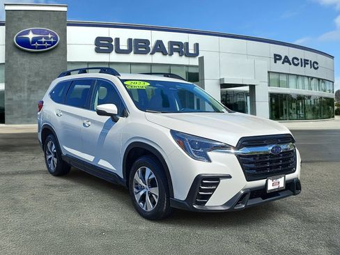 Certified 2023 Subaru Ascent Premium w/ Convenience Package AWD/4WD image 1