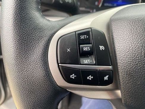 Used 2023 Ford Explorer XLT image 24