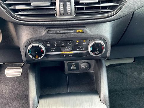 Used 2024 Ford Escape ST-Line image 33