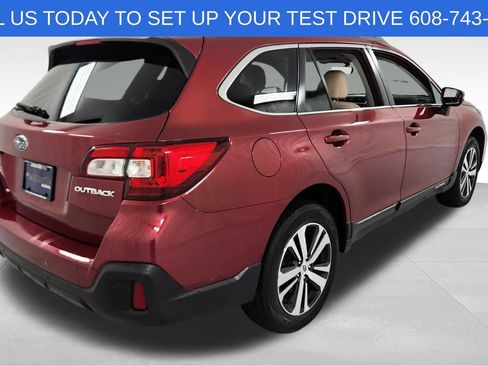 Used 2019 Subaru Outback 2.5i Limited AWD/4WD image 3
