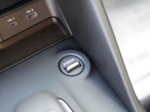Used 2024 Nissan Z Performance w/ Heritage Edition RWD image 16
