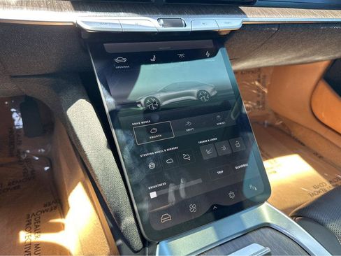 Used 2025 Lucid Air Touring AWD/4WD image 25