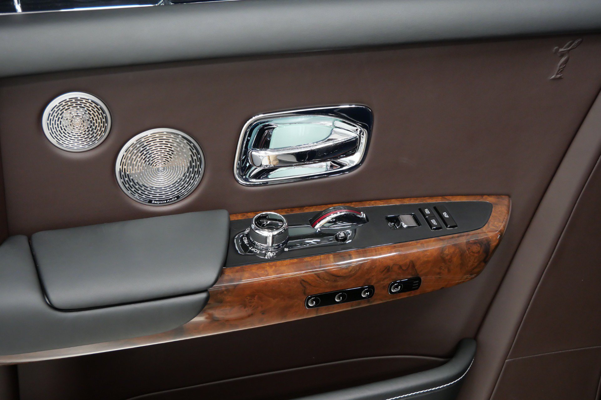 Used 2019 Rolls-Royce Phantom Sedan RWD image 40
