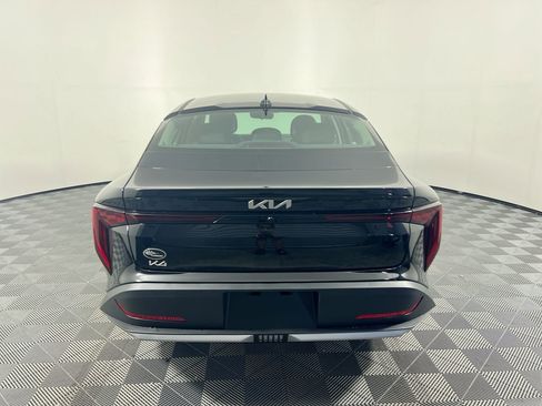 New 2025 Kia K4 LXS image 4