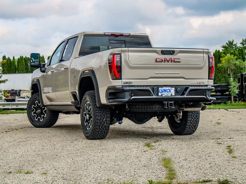New 2026 GMC Sierra 2500 AT4X AWD/4WD image 8