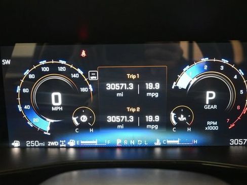 Used 2024 Chevrolet Colorado Z71 w/ Z71 Convenience Package 2 AWD/4WD image 26