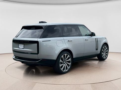 New 2025 Land Rover Range Rover SE AWD/4WD image 5