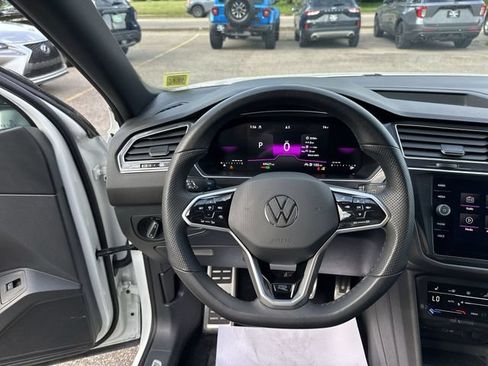 Used 2024 Volkswagen Tiguan SE R-Line AWD/4WD image 13