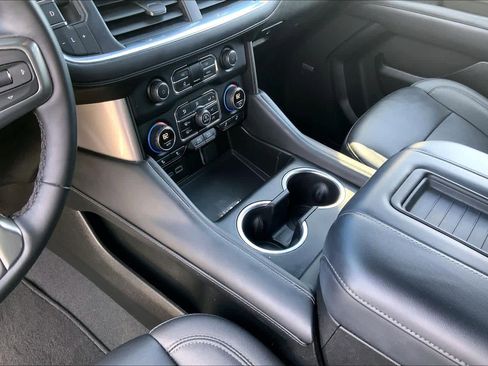 Used 2024 Chevrolet Tahoe Z71 w/ Luxury Package image 16